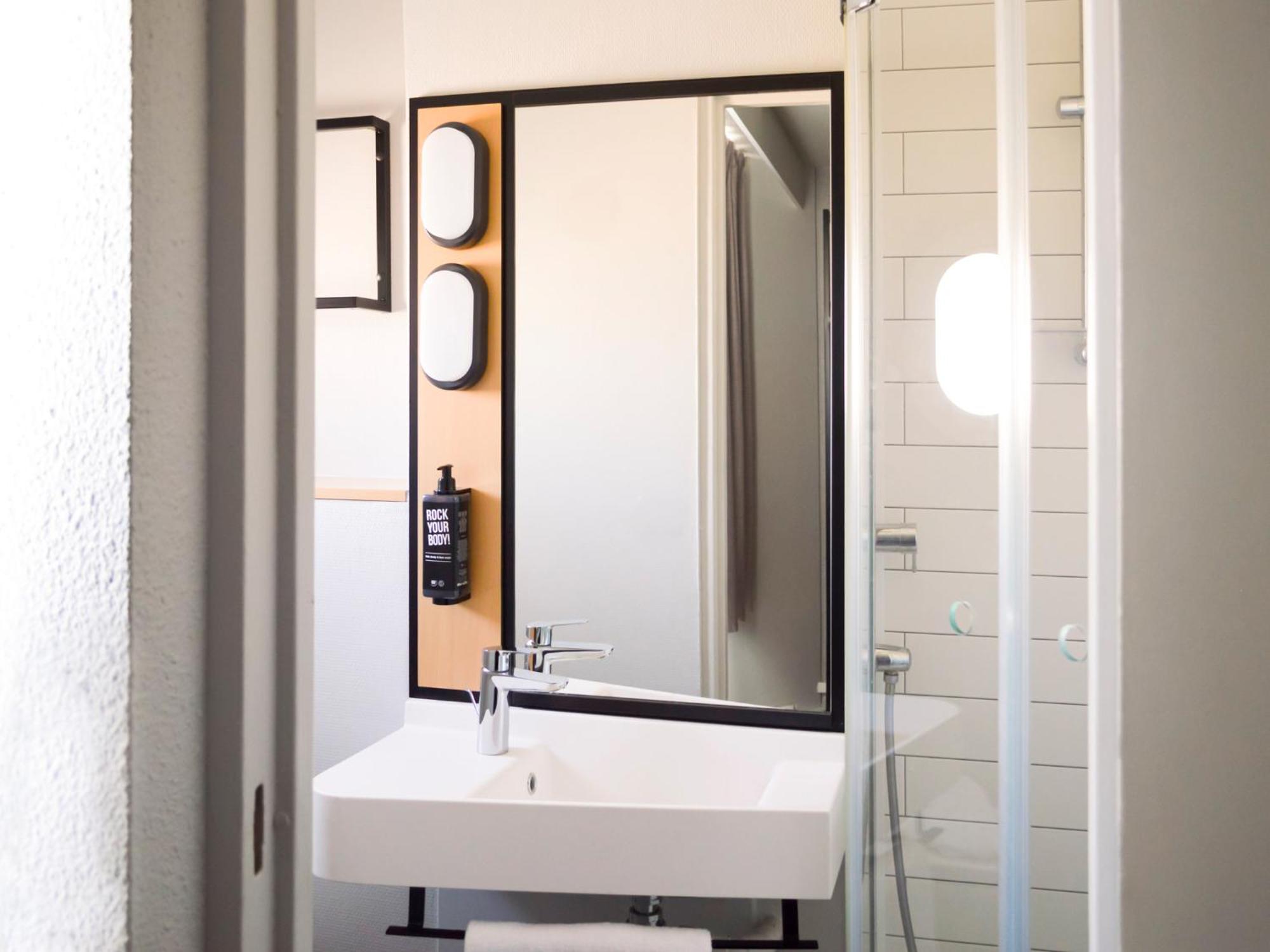 Ibis Tour Eiffel Cambronne 15eme 3* Paris