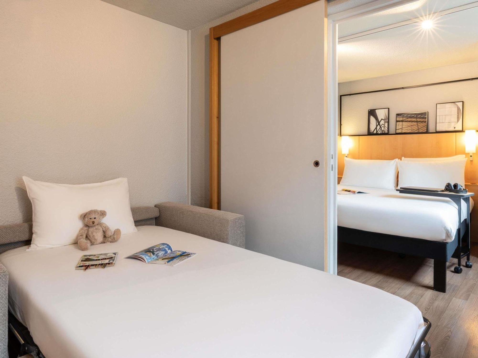 Ibis Tour Eiffel Cambronne 15ème Hotel