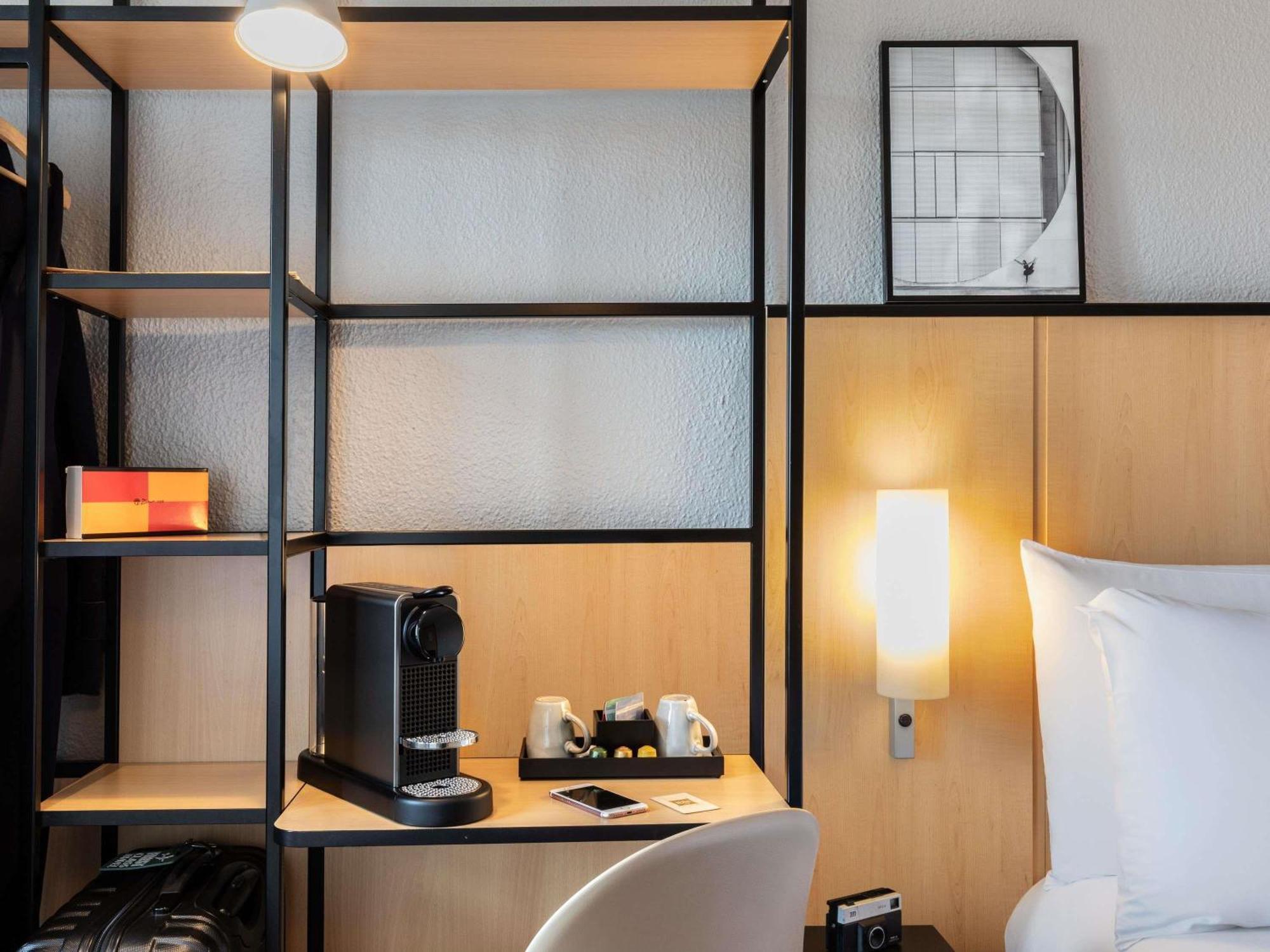 Ibis Tour Eiffel Cambronne 15eme Hotel Paris