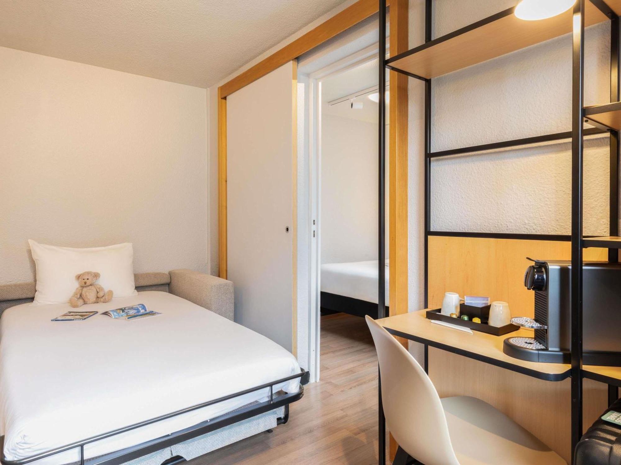 Ibis Tour Eiffel Cambronne 15eme Hotel 3*